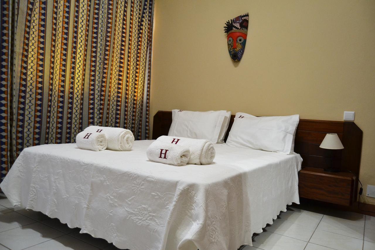 Hotel Central Сан-Томе Экстерьер фото